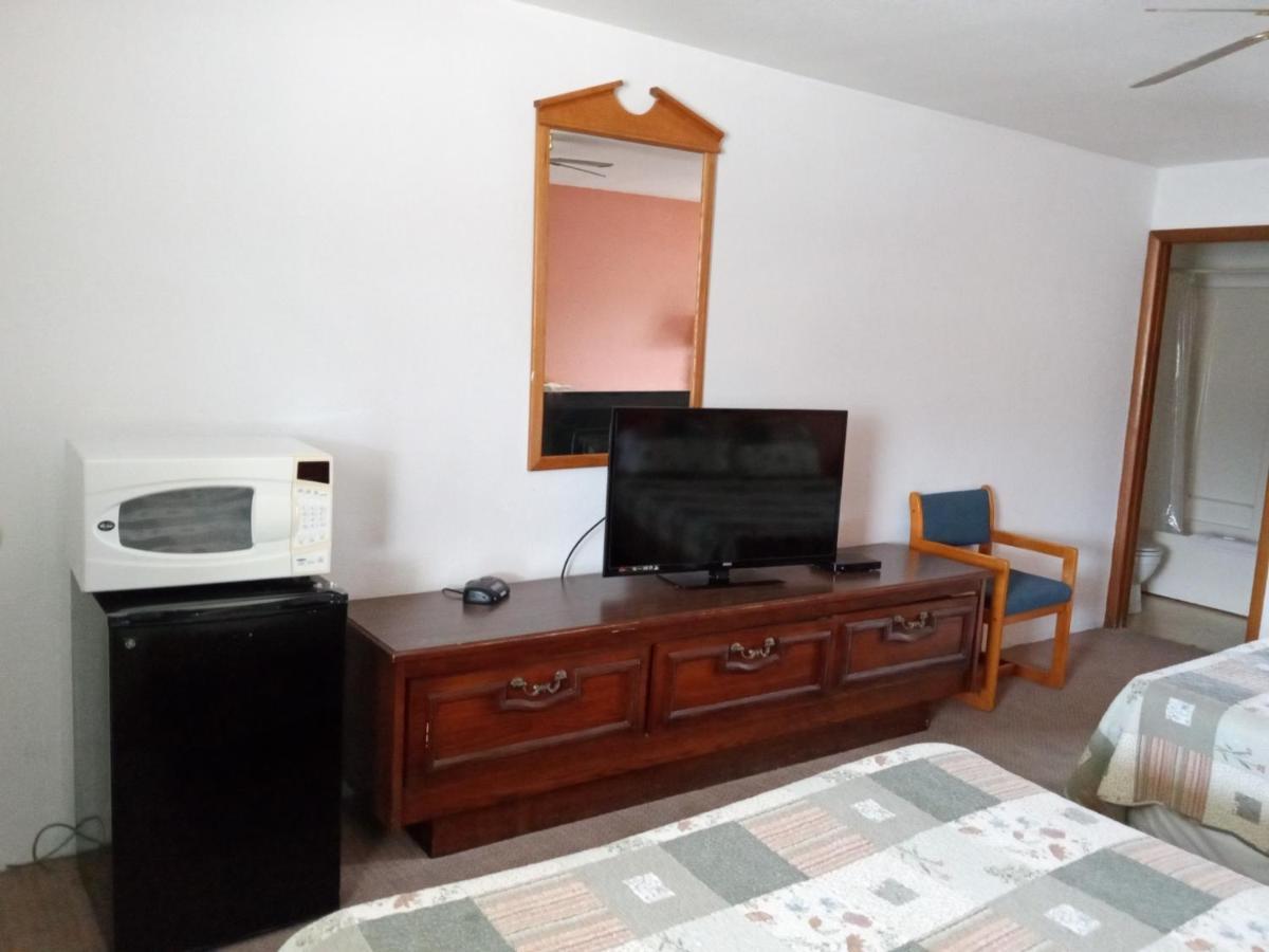 Riverview Motel Mammoth Spring Екстер'єр фото