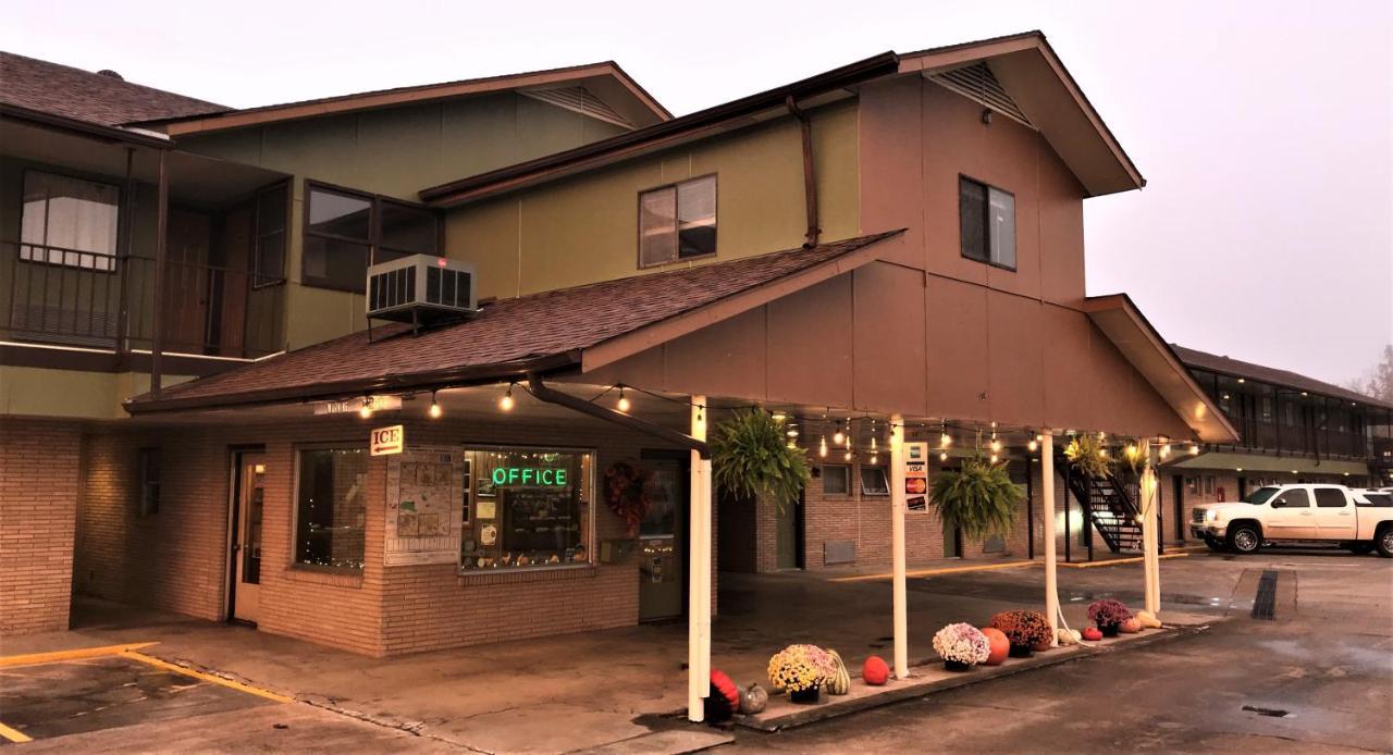 Riverview Motel Mammoth Spring Екстер'єр фото